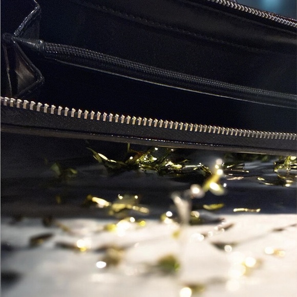 Coach Signature Wallet EUC leather/patent leather
black/white, - Picture 5 of 16